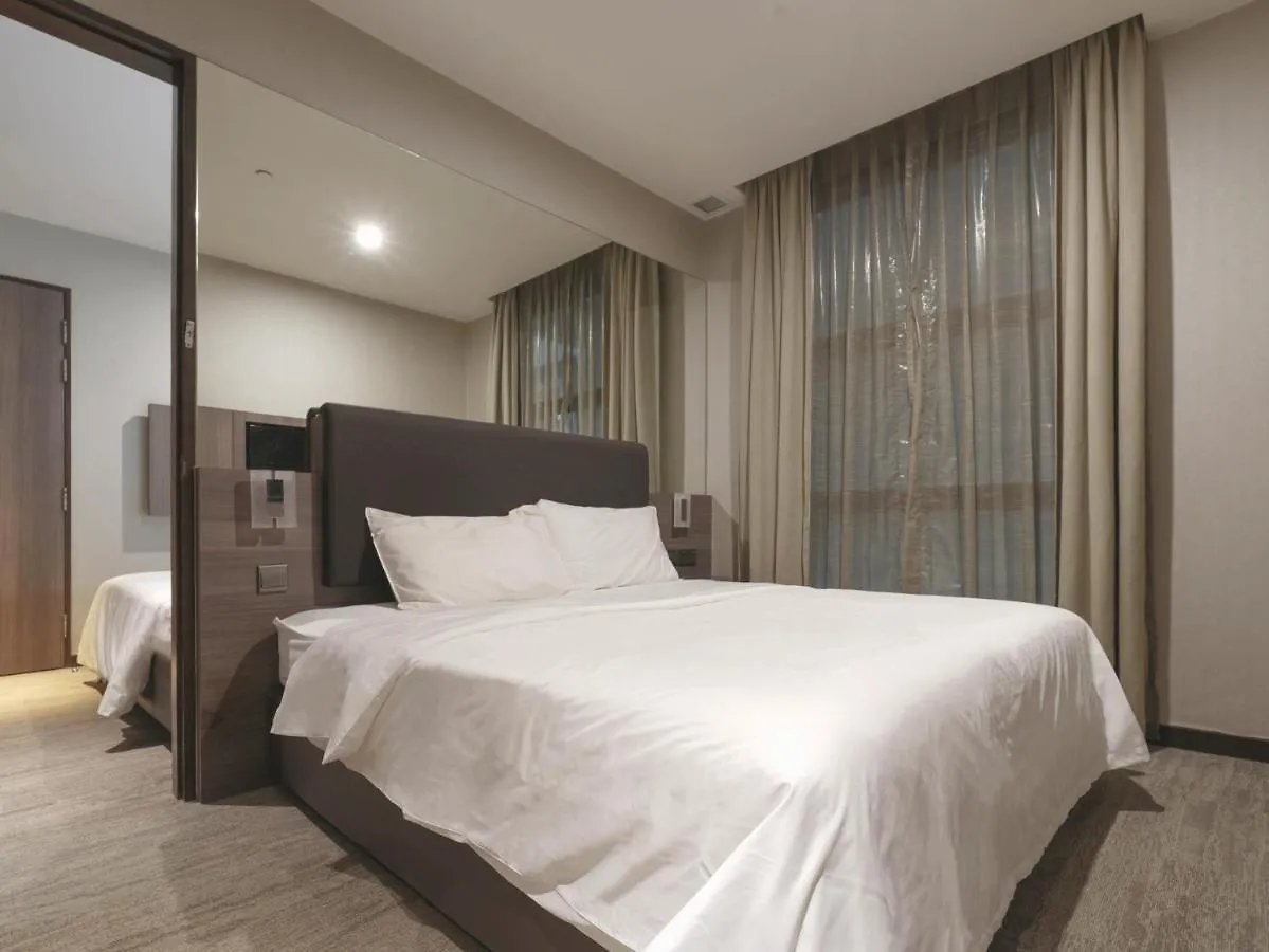 Amrise Hotel Kitchener Singapore